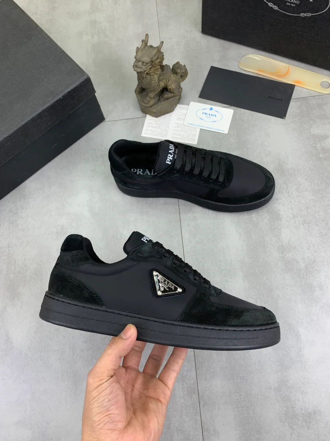 Men's Men's Shoes💰P440💰[New Style] The latest classic model of high-quality PRADA breathable and comfortable men's shoes has been launched on the official website in 1:1 reproduction, synchronized in Hong Kong counters and on the same catwalk; all made of calfskin with breathable mesh fabric ➕Imported soft and comfortable sheep Leather lining, 🍡🍡original 1:1 rubber outsole, non-slip and wear-resistant; comfortable to wear, attractive style, fine workmanship, and simple and neat shoe last, showing a man's courage and toughness, 👍size 38 to 44; 5️⃣colors🉑️ to choose from